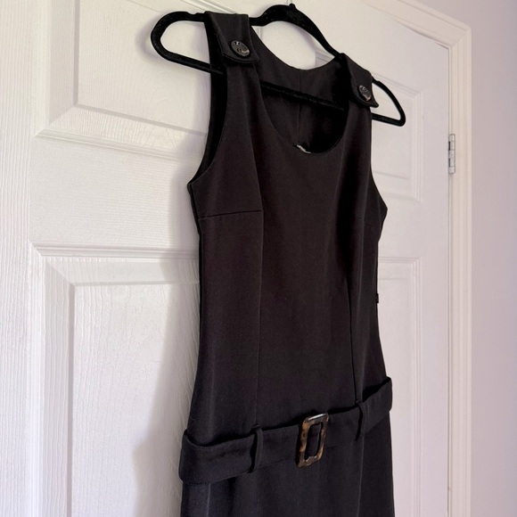 Vintage 1960s black mod mini dress with drop waist belt - size Medium (M) - Picture 2 of 6